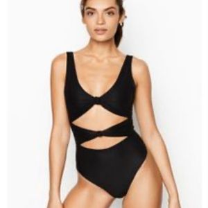 VS Knot front black bodysuit